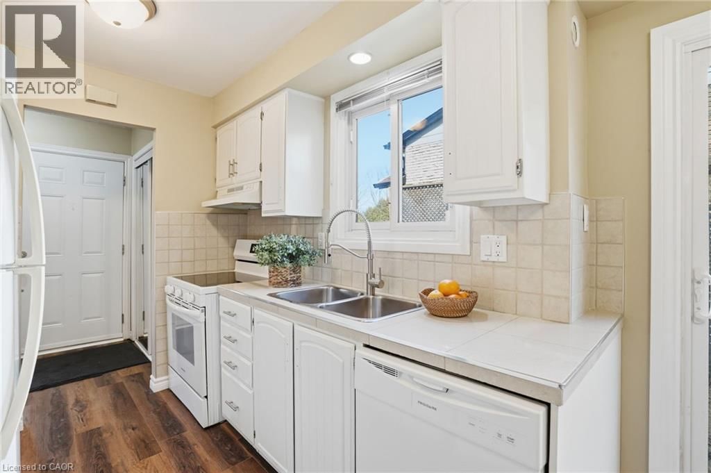 94 WENDOVER DRIVE Image 19