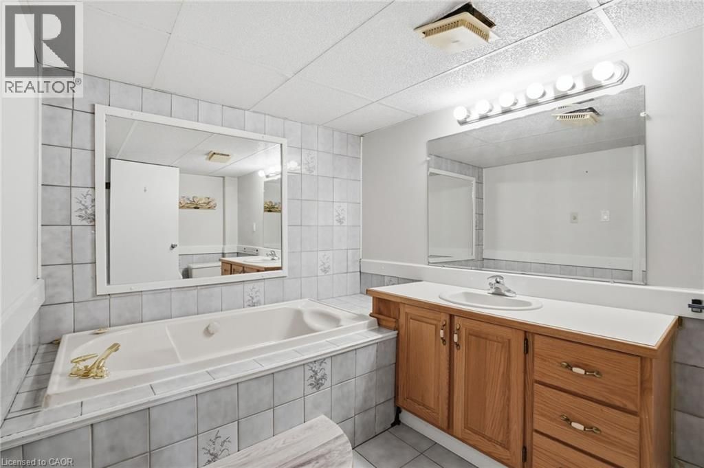 94 WENDOVER DRIVE Image 39