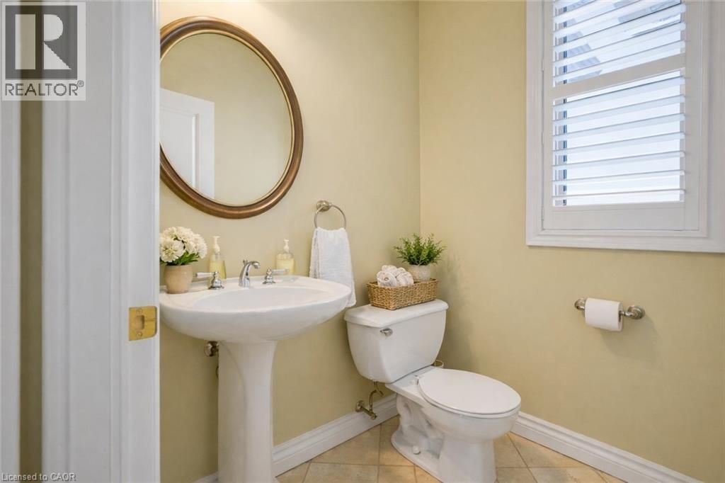 130 DORCHESTER DRIVE Image 14