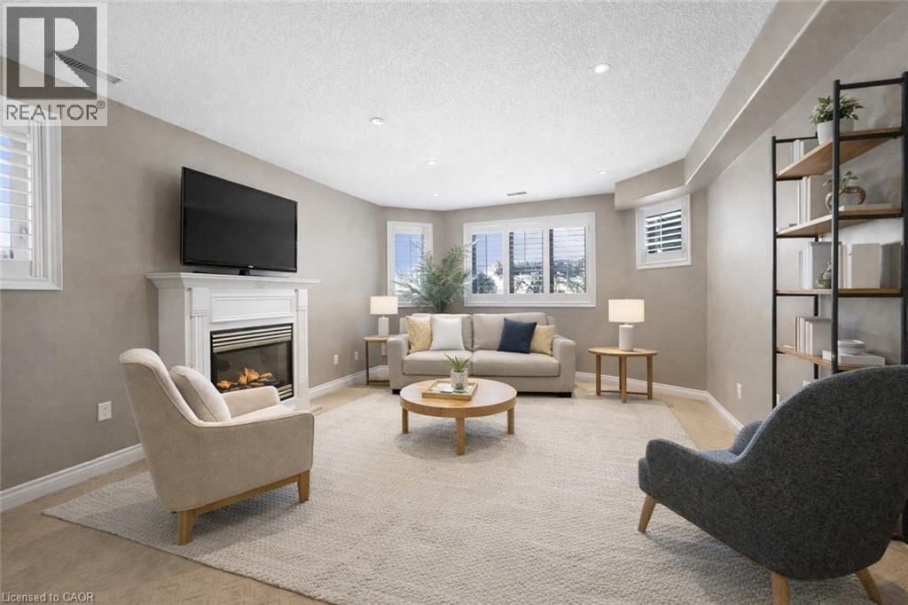 130 DORCHESTER DRIVE Image 24