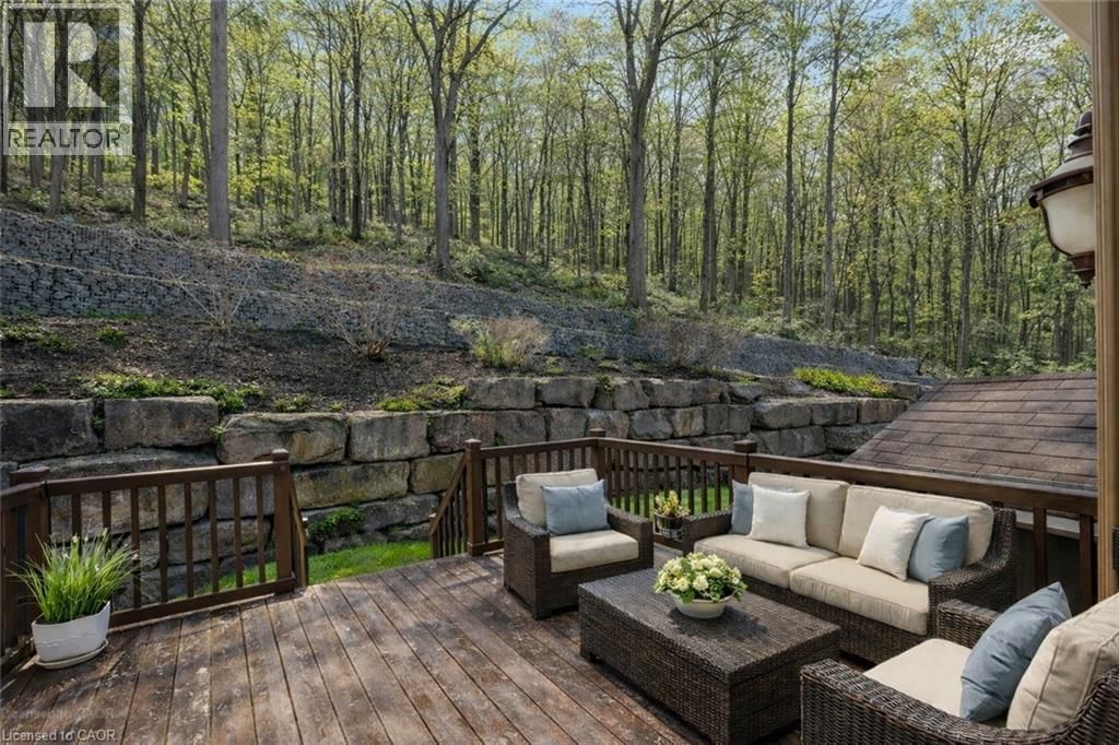 130 DORCHESTER DRIVE Image 30