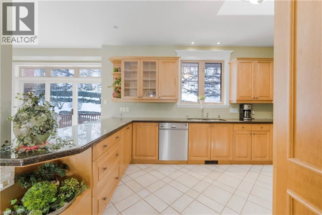 130 DORCHESTER DRIVE Image 6