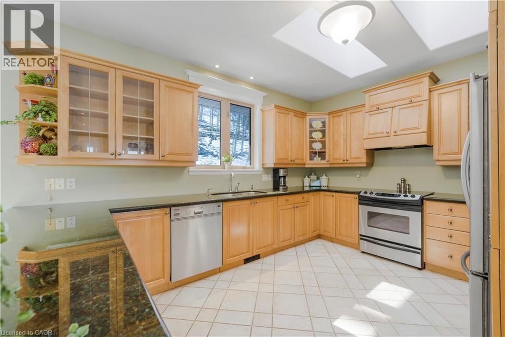 130 DORCHESTER DRIVE Image 7