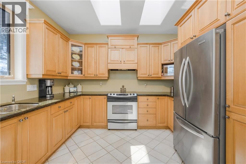 130 DORCHESTER DRIVE Image 8