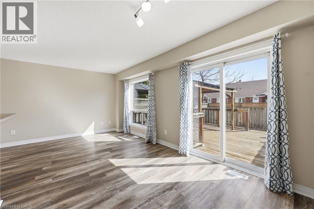 2 COURTLAND DRIVE Image 12