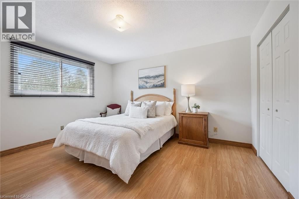 11 BLUE SPRUCE COURT Image 19