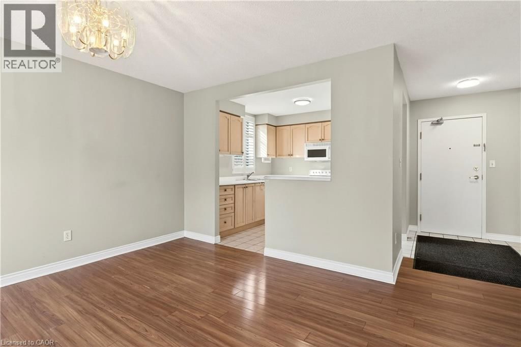 101 - 8 MAIN STREET Image 13