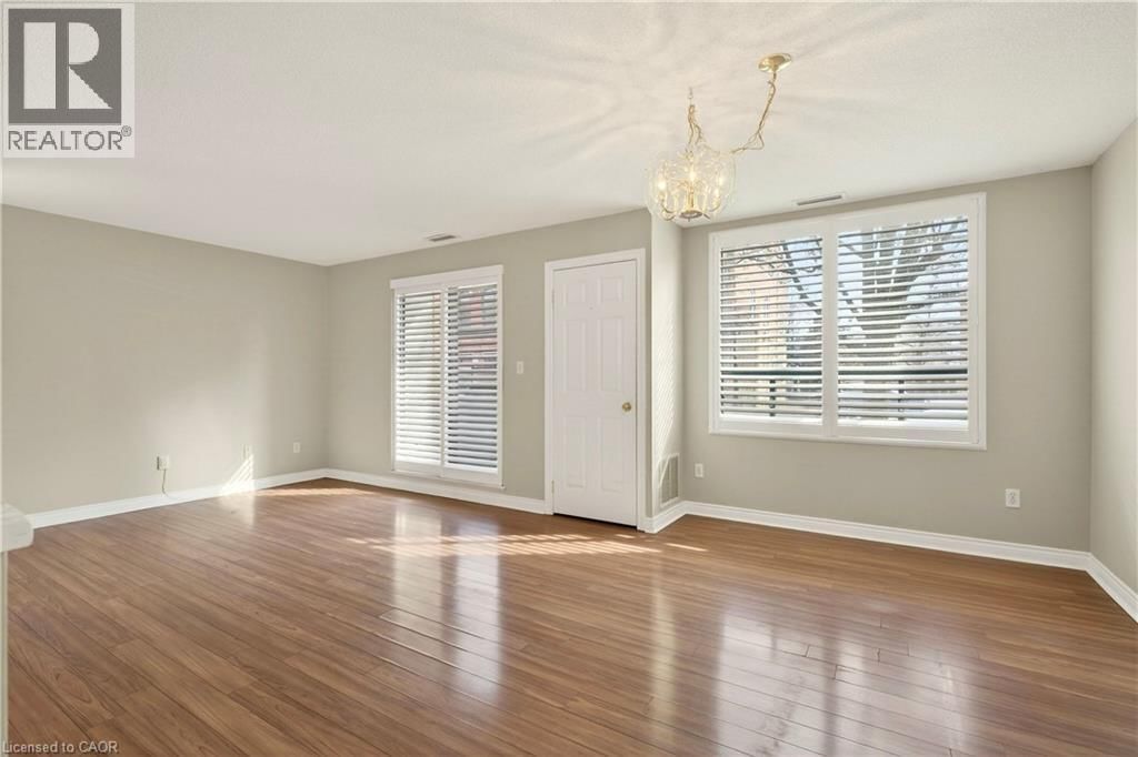 101 - 8 MAIN STREET Image 17