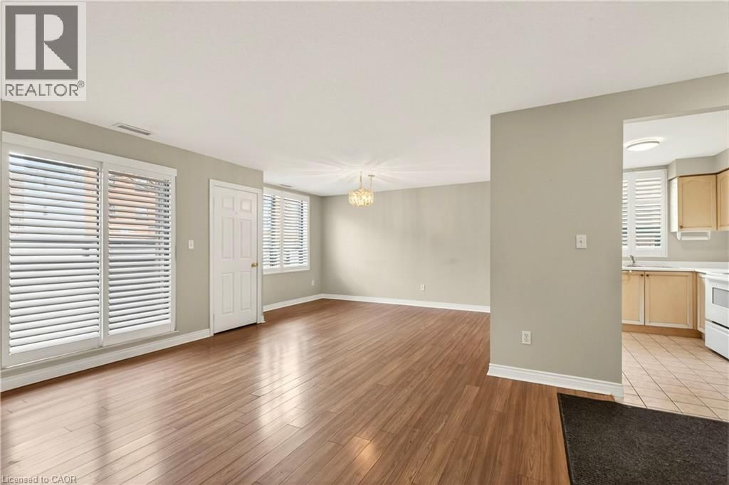 101 - 8 MAIN STREET Image 21