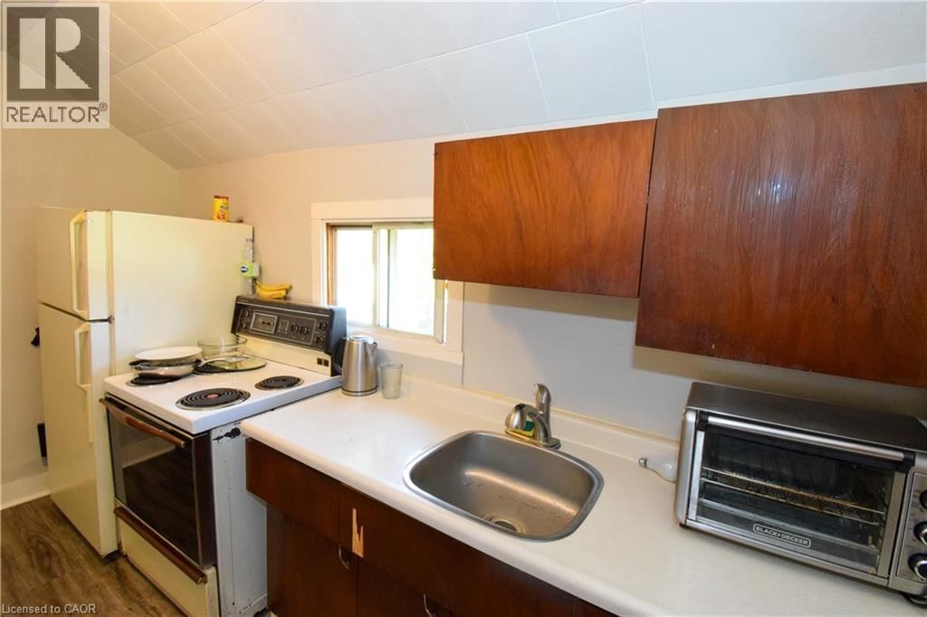 121 CROSS STREET EAST Image 30