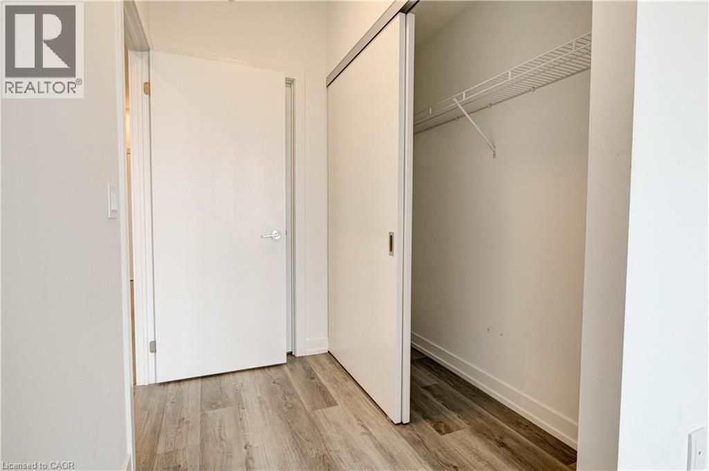 607 - 15 WELLINGTON STREET SOUTH Image 12