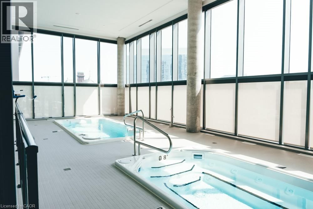 607 - 15 WELLINGTON STREET SOUTH Image 20