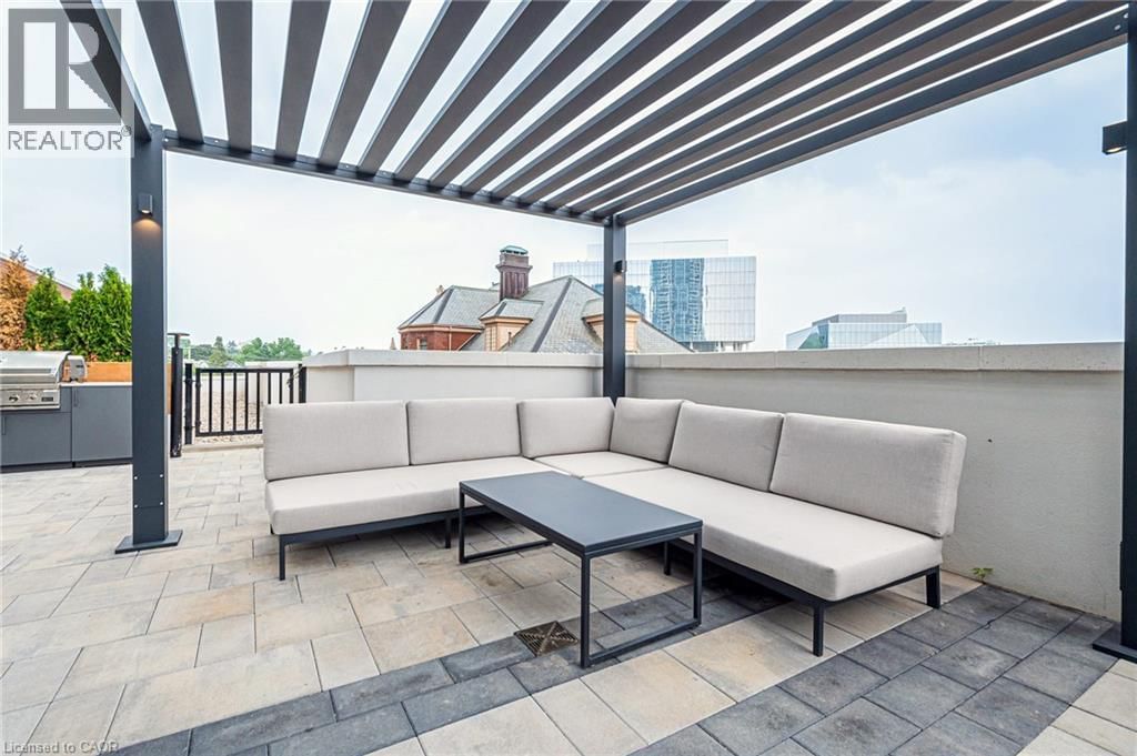 607 - 15 WELLINGTON STREET SOUTH Image 30