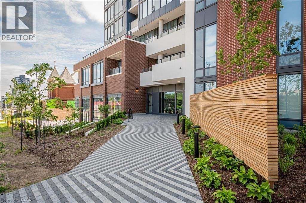 607 - 15 WELLINGTON STREET SOUTH Image 34