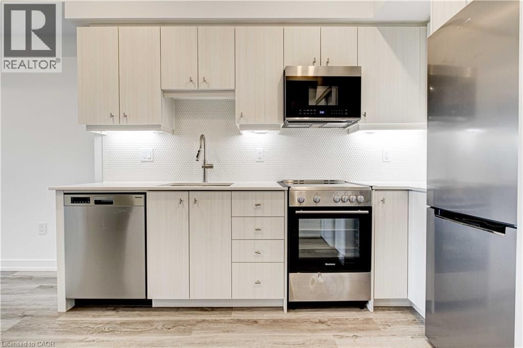 607 - 15 WELLINGTON STREET SOUTH Image 5