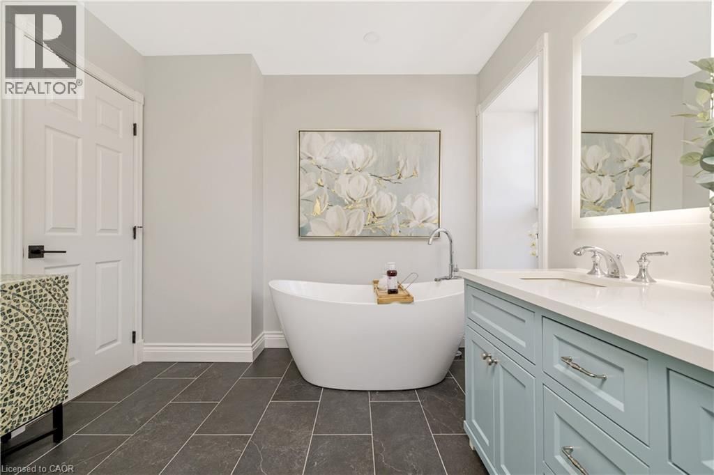 6827 SECOND LINE Image 25