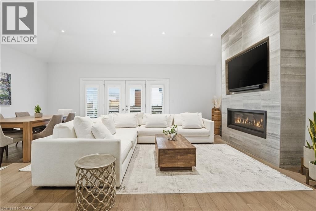 16 MILLS LANE Image 12