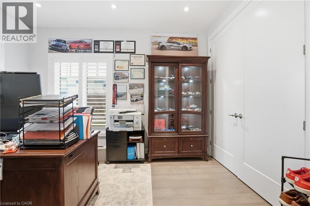 16 MILLS LANE Image 19