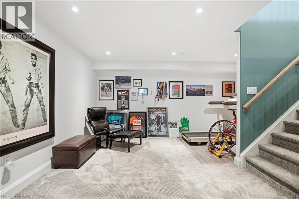 16 MILLS LANE Image 22