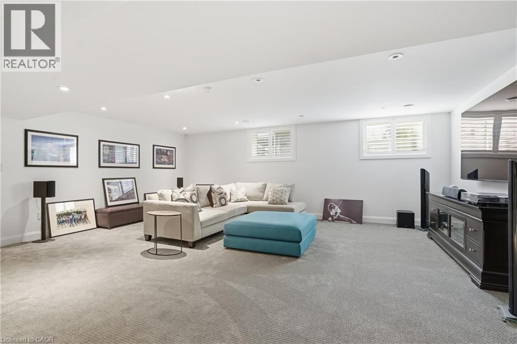 16 MILLS LANE Image 24