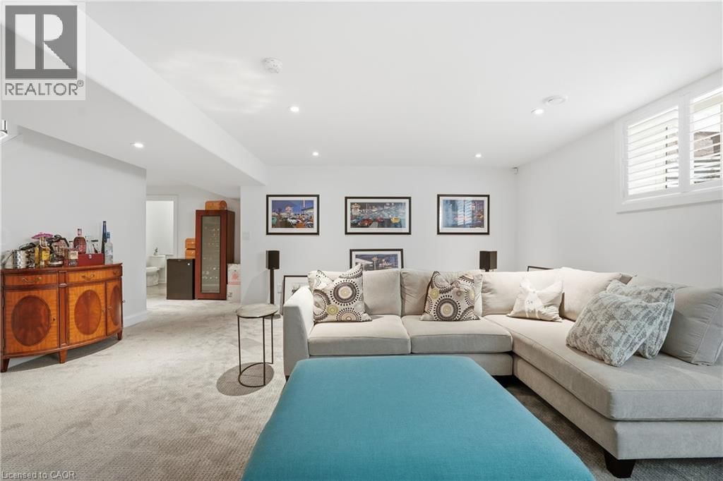 16 MILLS LANE Image 25