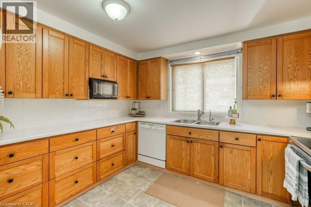 29 - 220 SALISBURY AVENUE Image 16