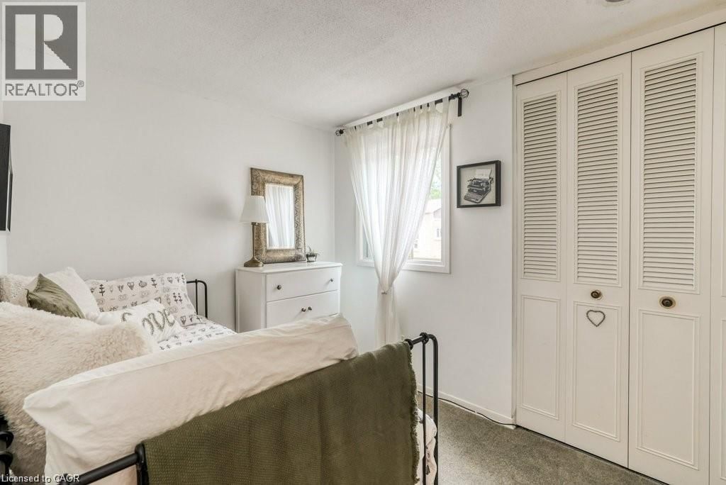 29 - 220 SALISBURY AVENUE Image 22