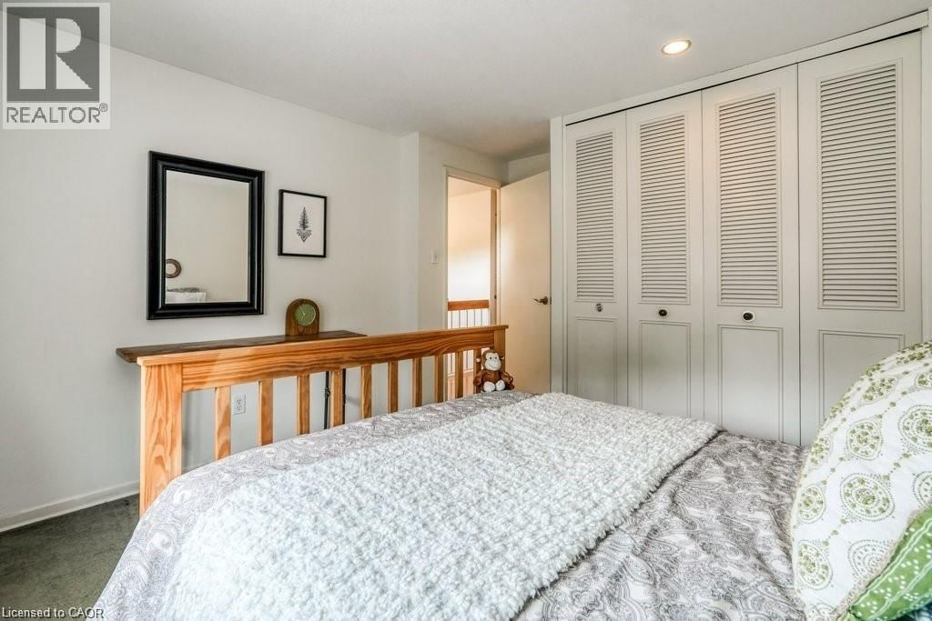 29 - 220 SALISBURY AVENUE Image 31