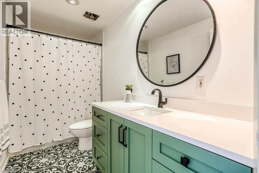 29 - 220 SALISBURY AVENUE Image 33