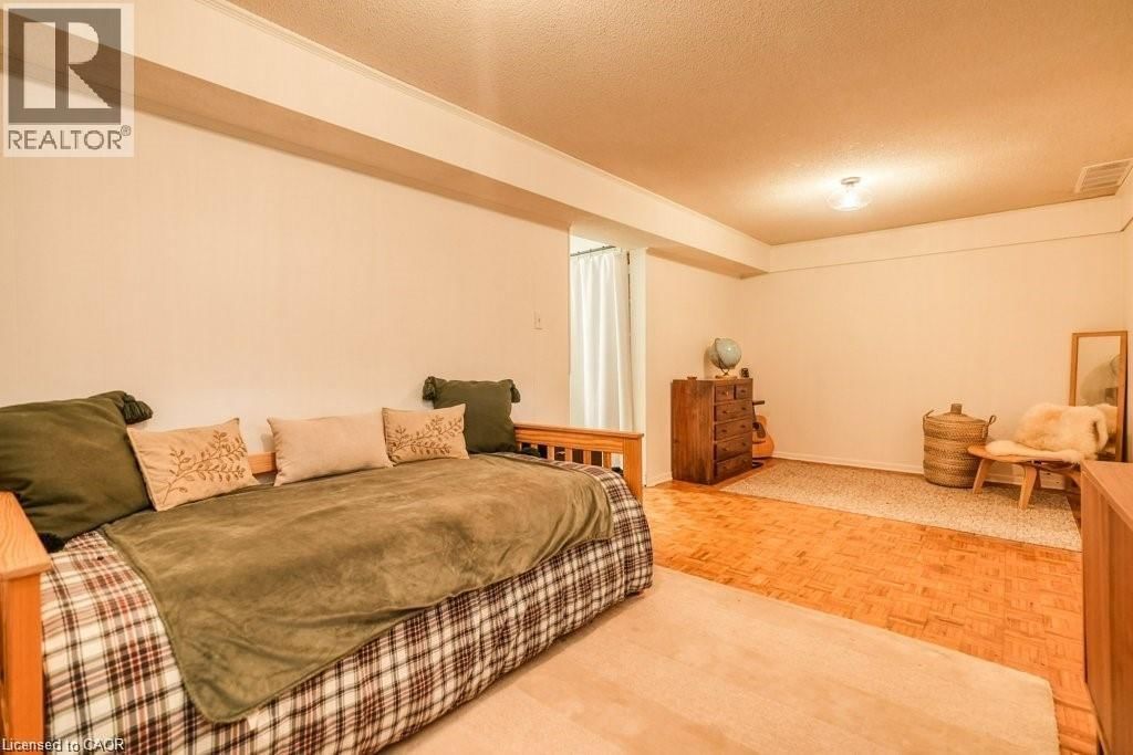 29 - 220 SALISBURY AVENUE Image 36