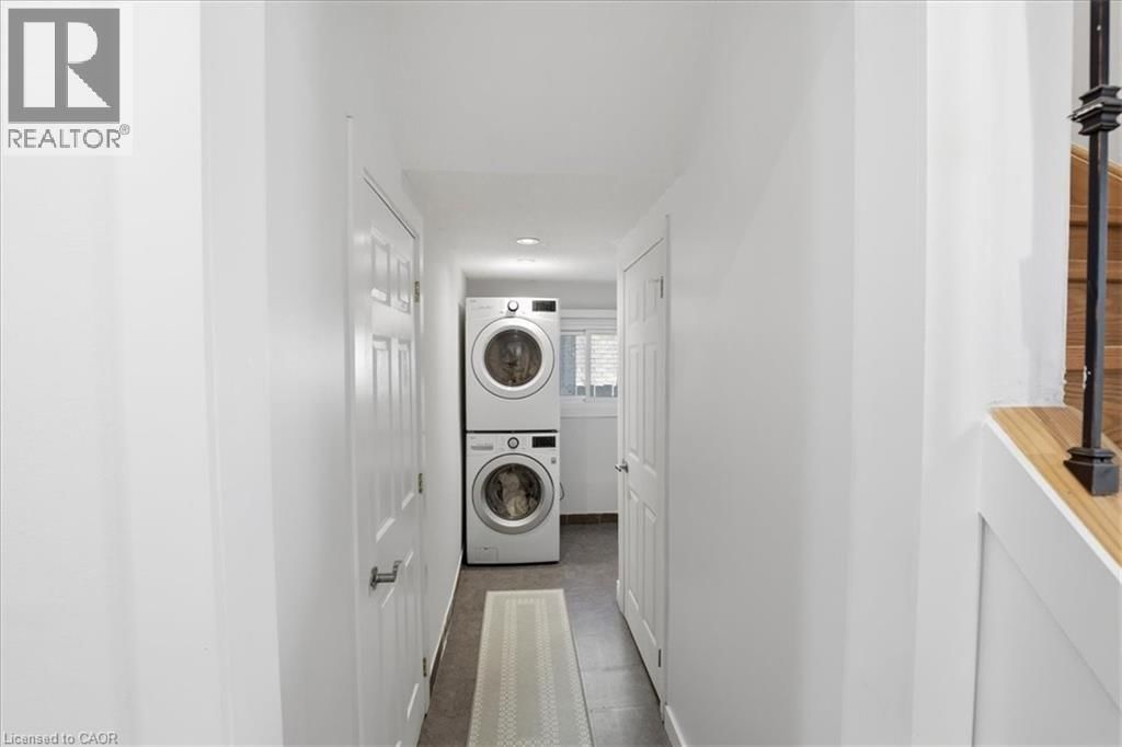 9 HOLM STREET Image 22