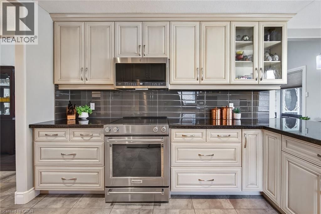 117 WILLOWDALE CRESCENT Image 18