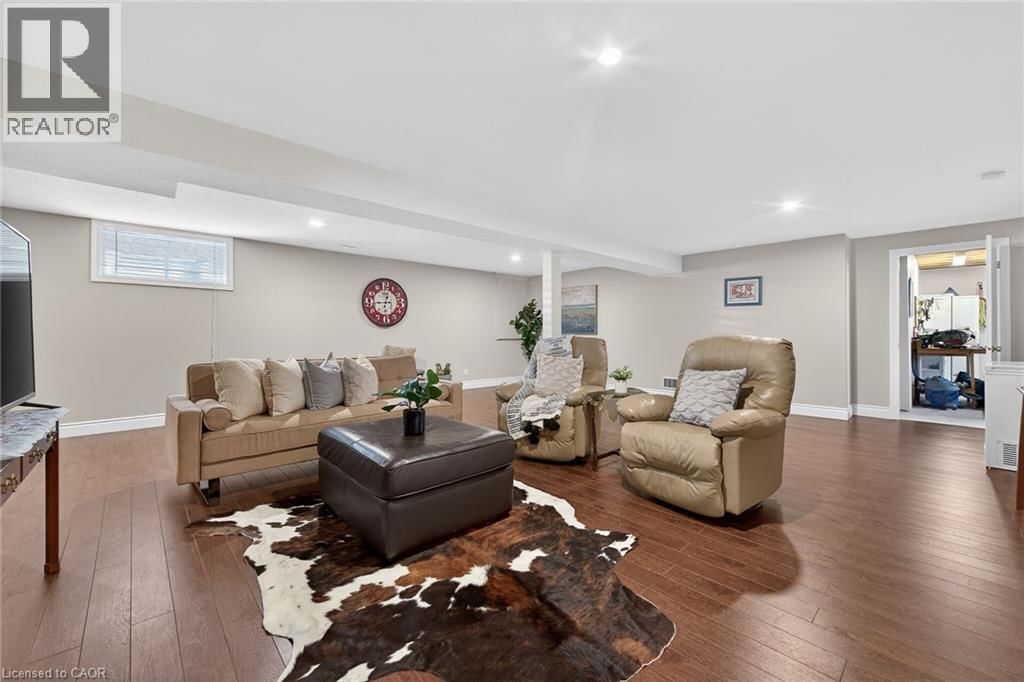 117 WILLOWDALE CRESCENT Image 30