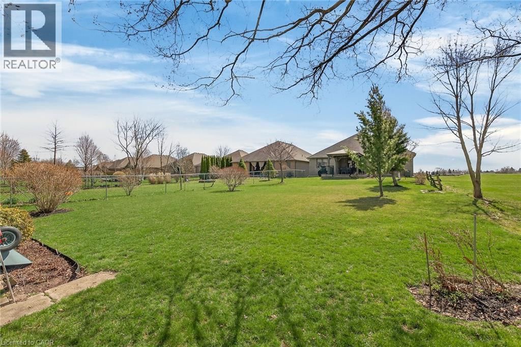 117 WILLOWDALE CRESCENT Image 42