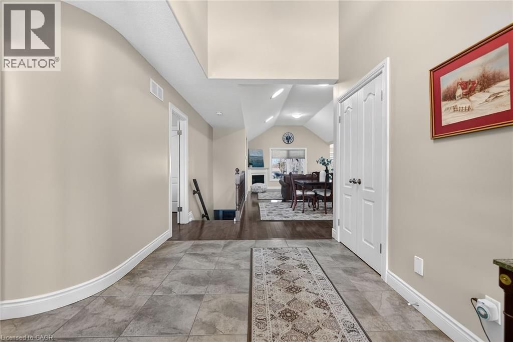 117 WILLOWDALE CRESCENT Image 8