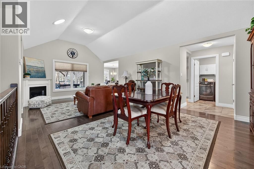 117 WILLOWDALE CRESCENT Image 9