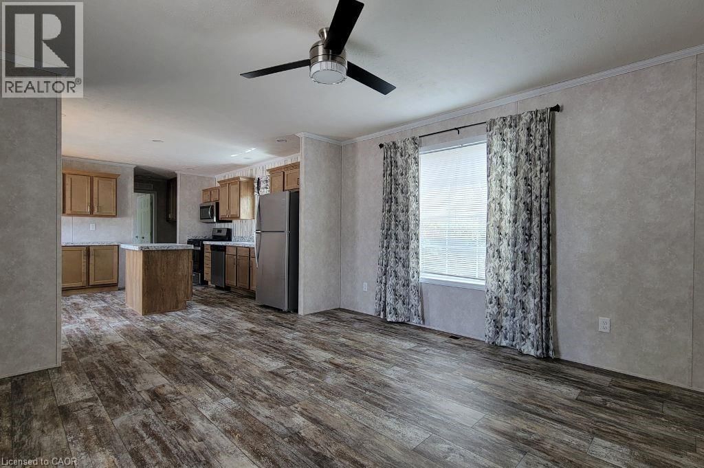 77 PARK LANE Image 14