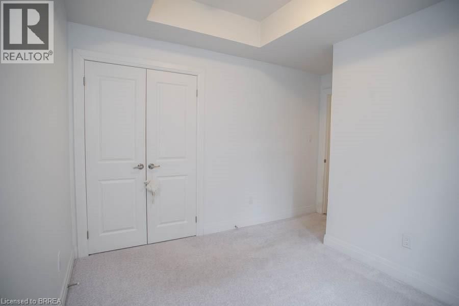 11 - 2 WILLOW STREET Image 15