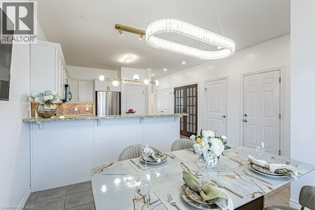 42 KERR CRESCENT Image 13