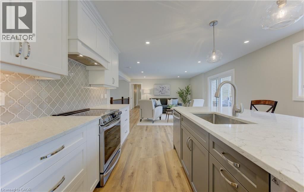 395 WARRINGTON DRIVE Image 18