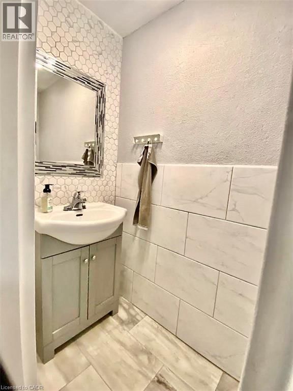 98 - 11 HARRISFORD STREET Image 5