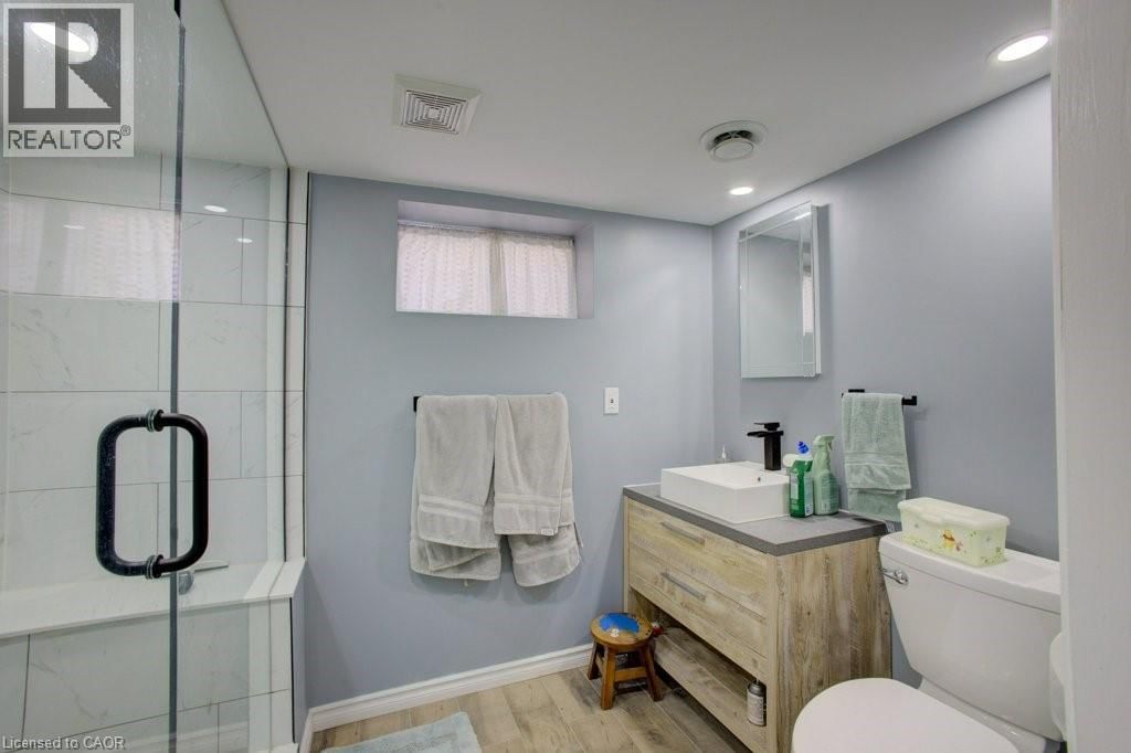 34 BARONS AVENUE SOUTH Image 2