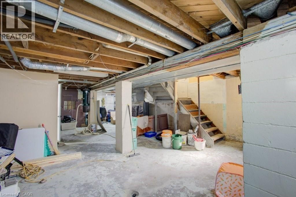 34 BARONS AVENUE SOUTH Image 24