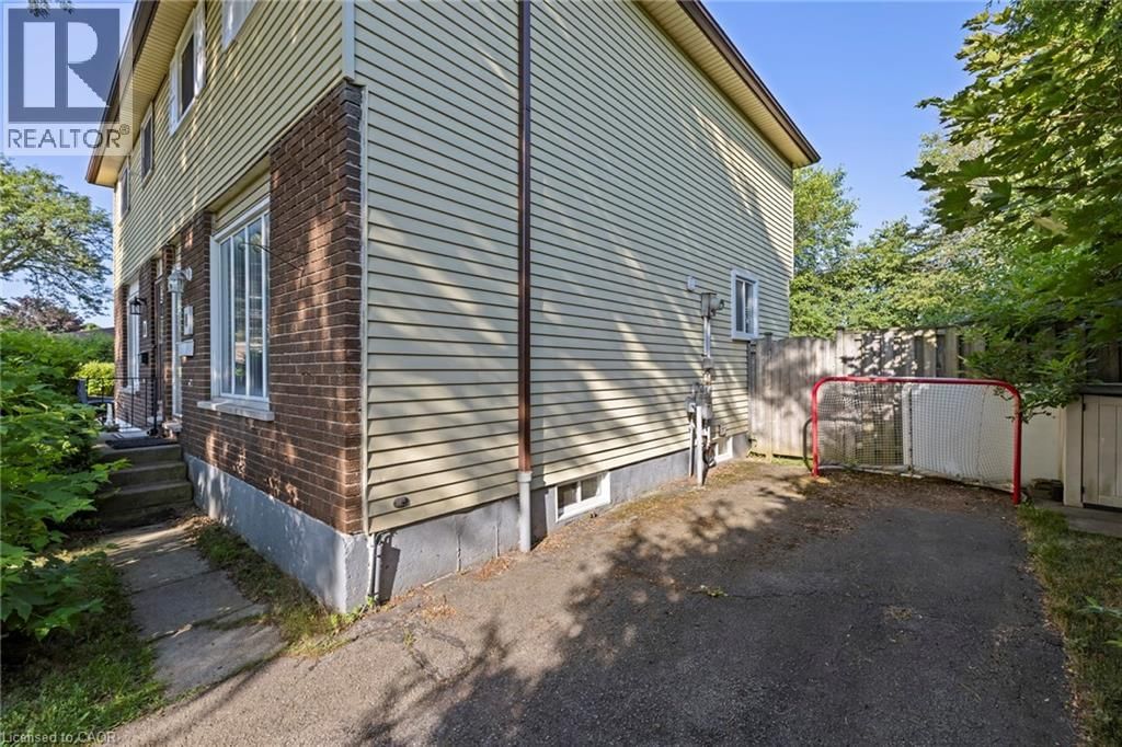 8 GERRICK COURT Image 30