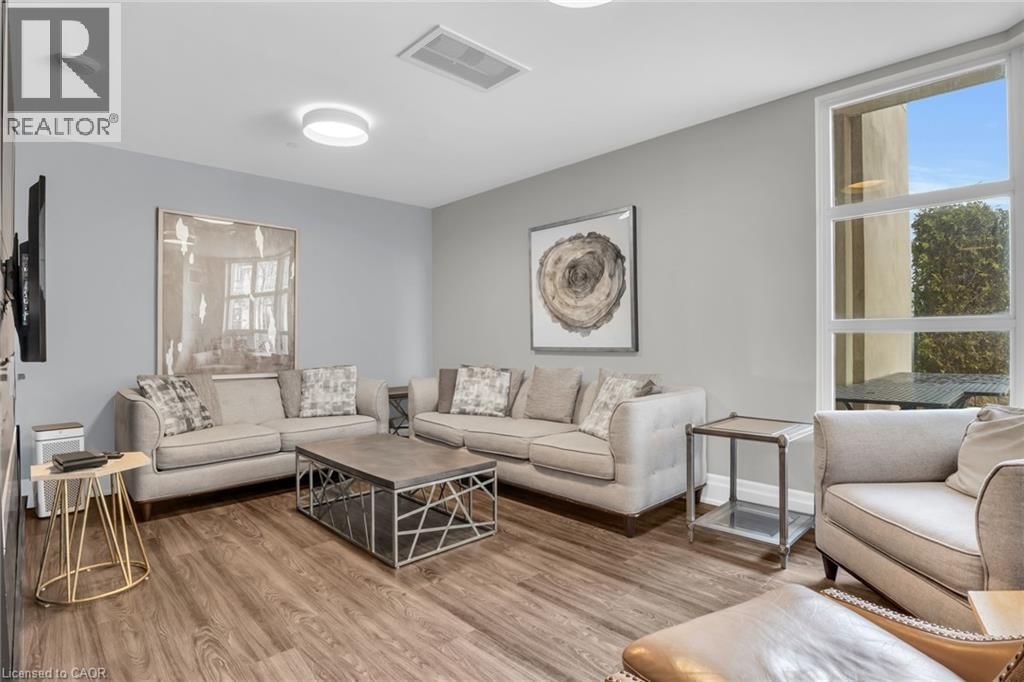 904 - 144 PARK STREET Image 33