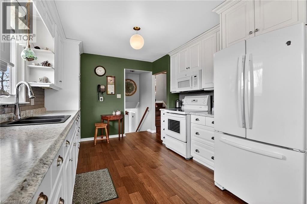 6 NELLES ROAD SOUTH Image 18