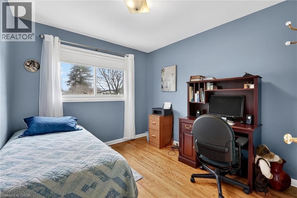 6 NELLES ROAD SOUTH Image 24