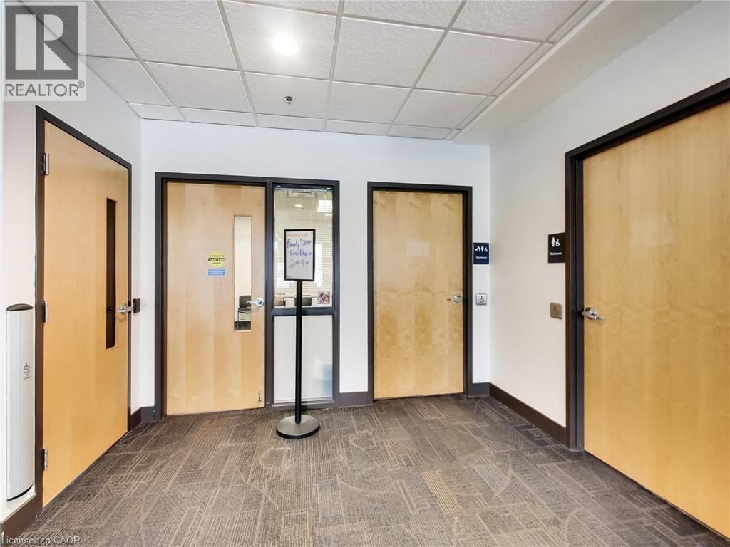 100 - 540 PLAINS ROAD EAST Image 20