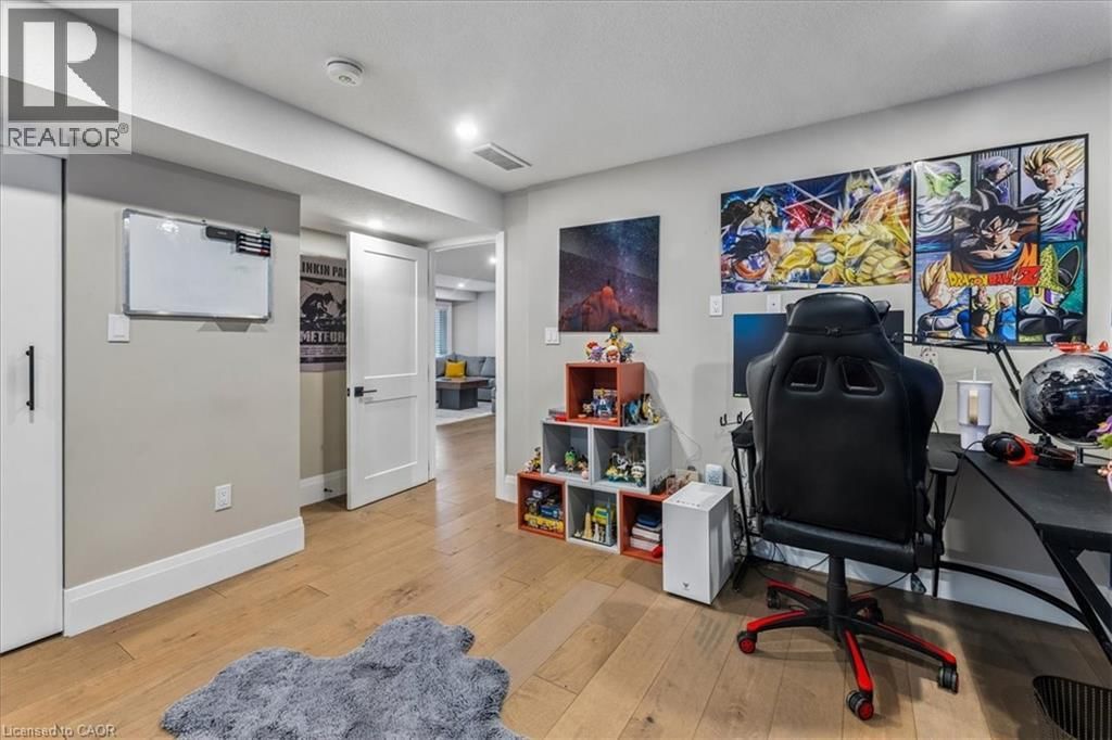 570 BRIDGEMILL CRESCENT Image 43