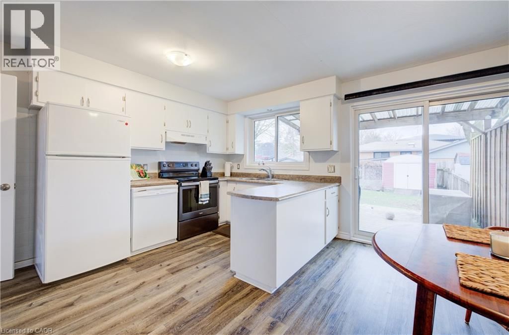 88 WESTWOOD DRIVE Image 12